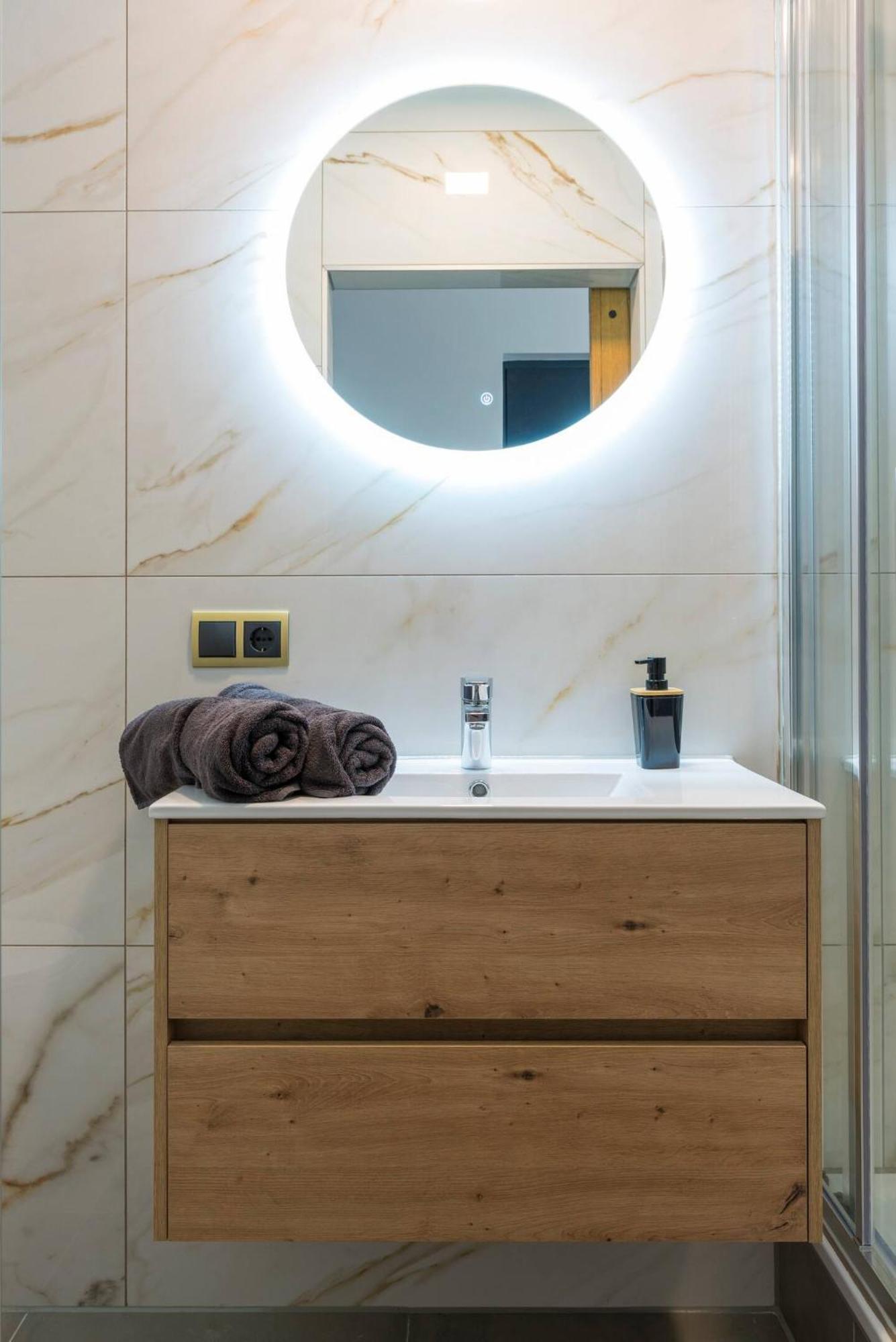 Hotspot Location, Wifi, Bed En Koffie Harmony Apartment Tilburg Bagian luar foto