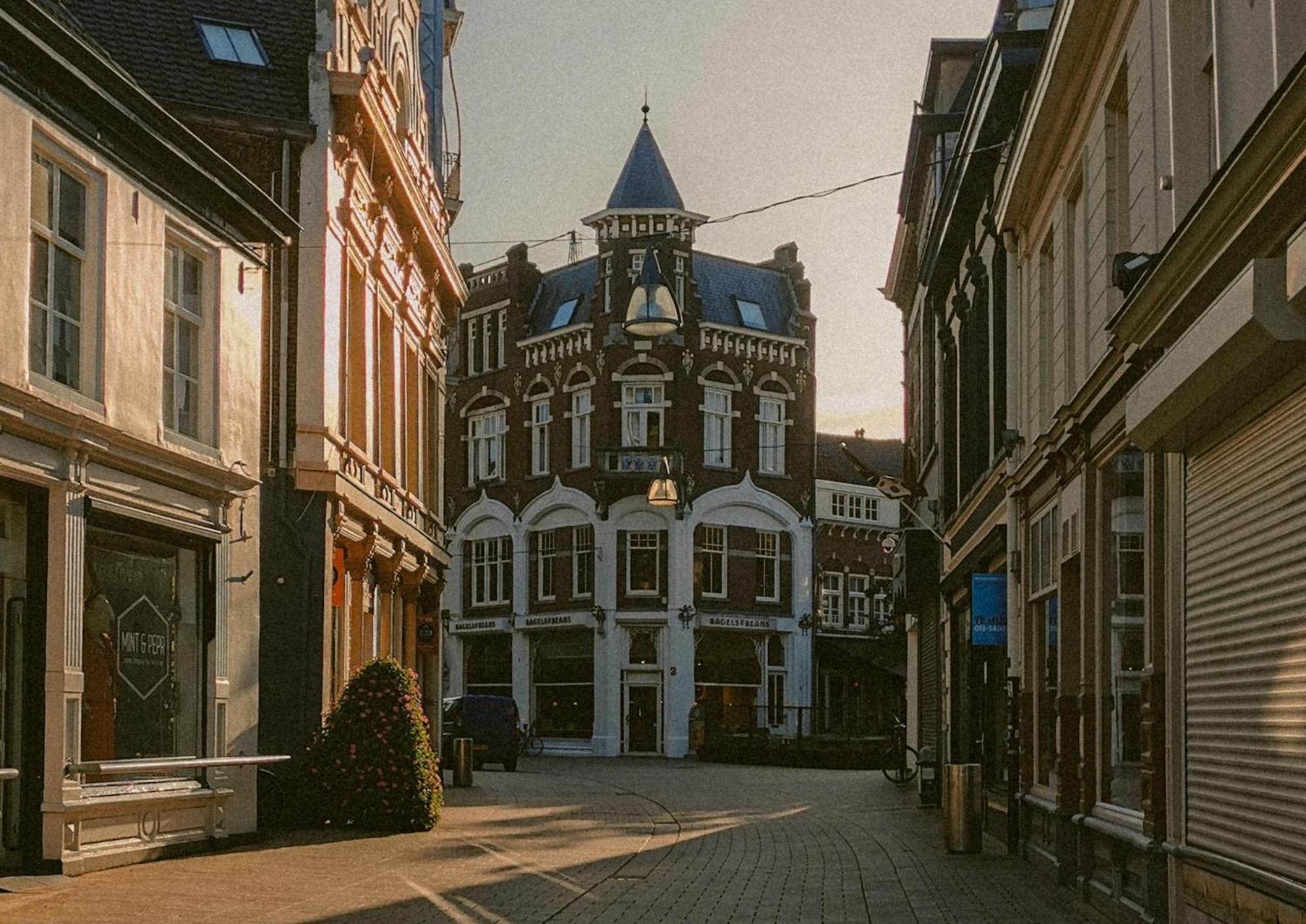 Hotspot Location, Wifi, Bed En Koffie Harmony Apartment Tilburg Bagian luar foto